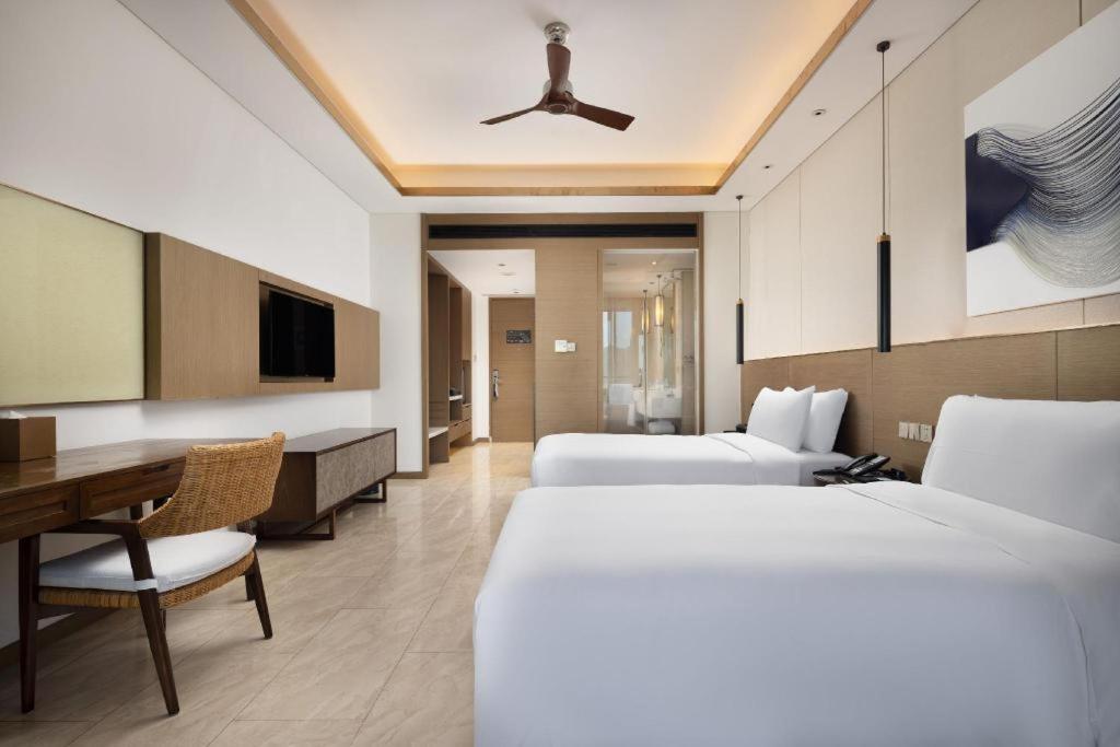 Narada Resort Hotel Sanya Pleasant Bay Exteriör bild